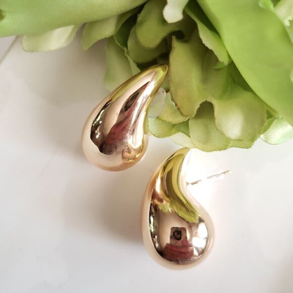 New! Anthro Petra Drop Earrings - Picture 2 of 12